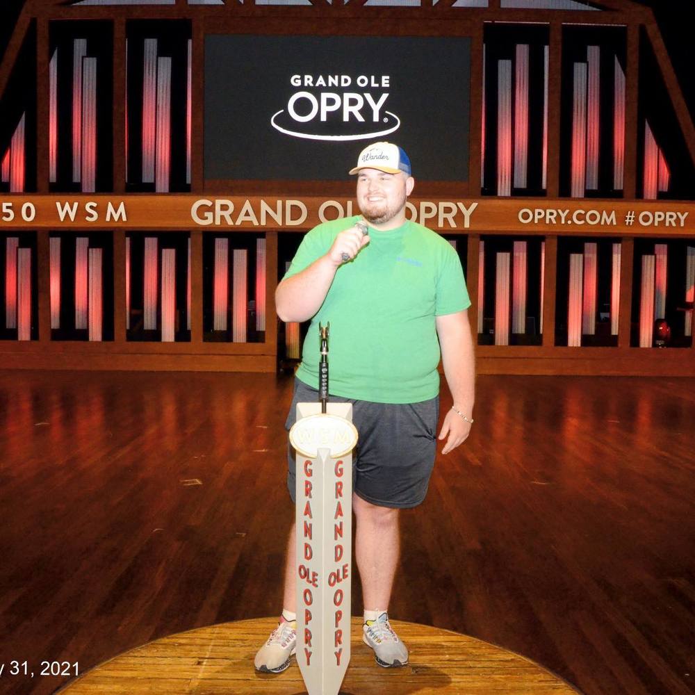 Meet your Posher, Aaron